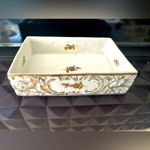 Antique Dresden German Hand-Painted Floral Porcelain Soap Dish White Gold Signed